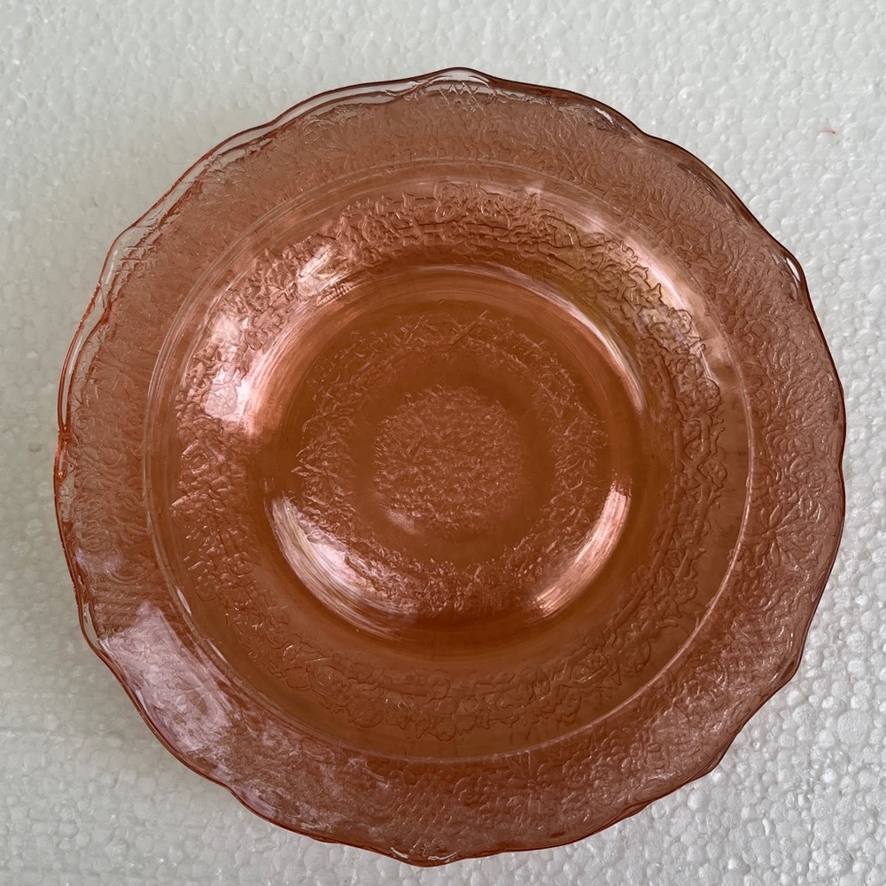 Vintage Set of 6 Federal Glass Company Normandy Pink Glass Salad Plates - Picture 4 of 5